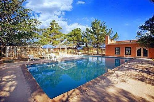 Whitten Inn Ван-Хорн Экстерьер фото