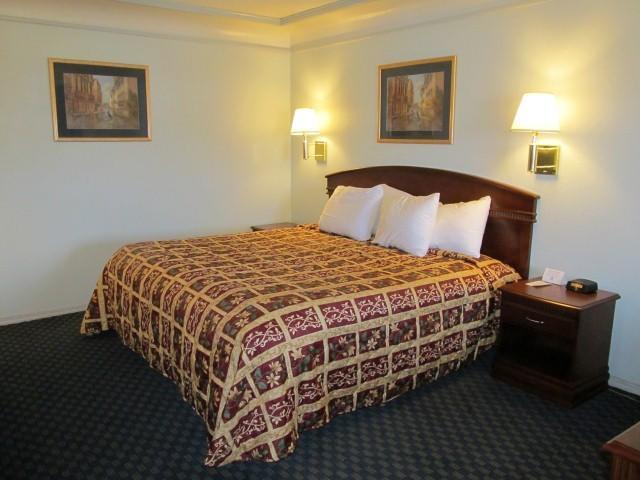 Whitten Inn Ван-Хорн Номер фото